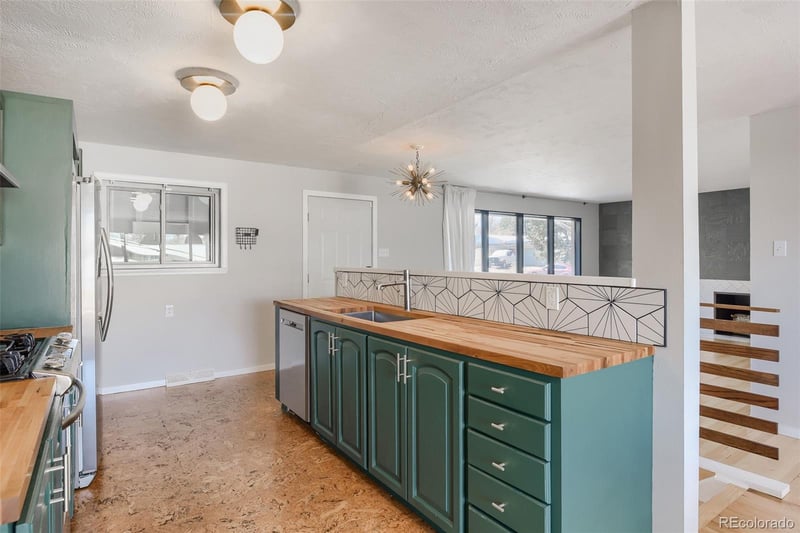 7660 Sheridan Ct, Littleton, CO 80128