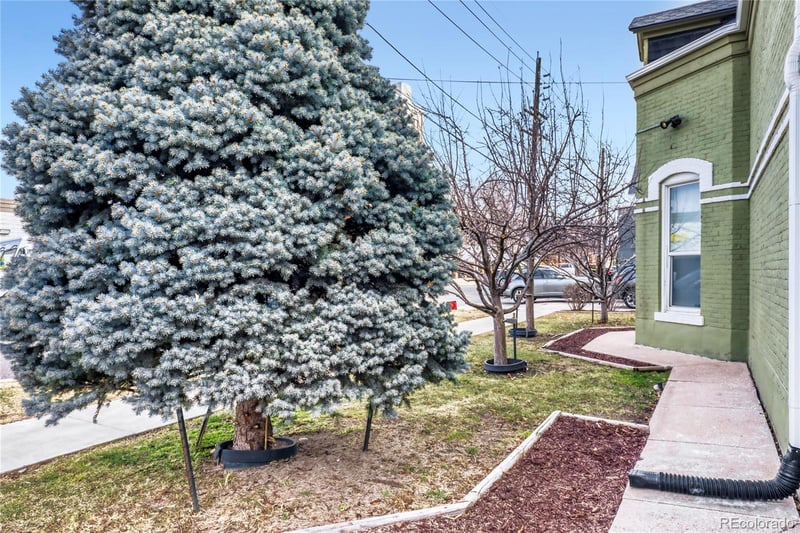 1960 Clarkson St, Denver, CO 80218