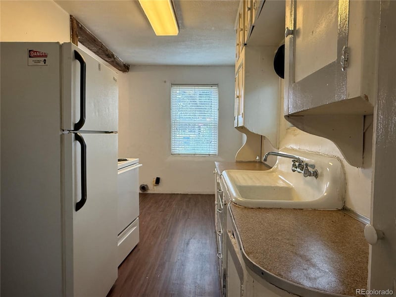 134 3rd St, Center, CO 81125