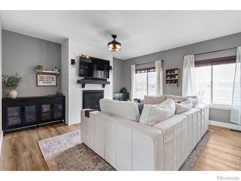 623 Vermilion Peak Dr, Windsor, CO 80550