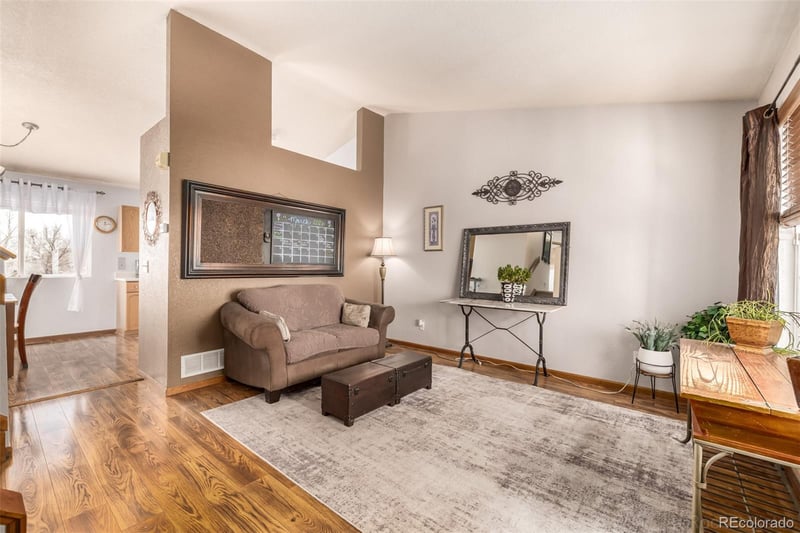 2083 97th Pl, Thornton, CO 80229