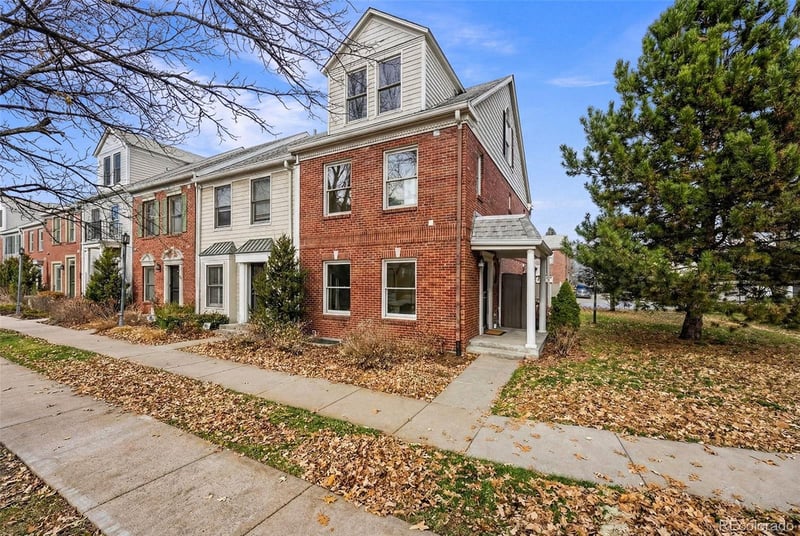 944 Ivanhoe St, Denver, CO 80220