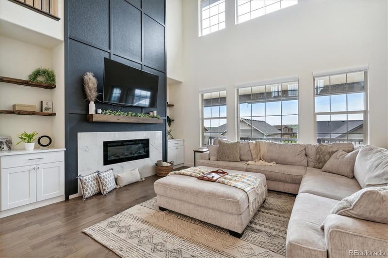 8107 Arapahoe Peak St, Littleton, CO 80125