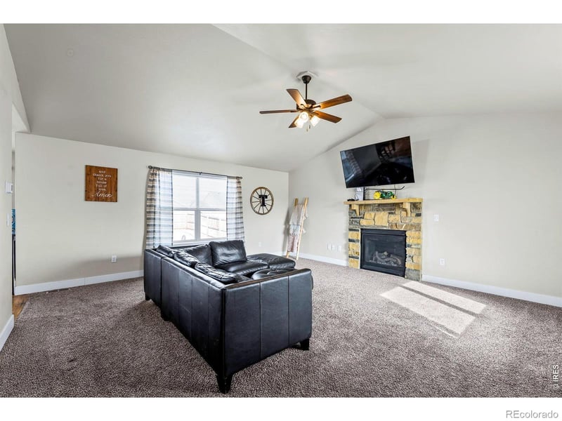 1114 Cottontail Ln, Wiggins, CO 80654