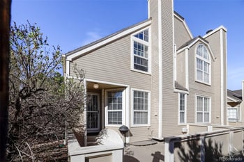 5742 Atlantic Pl, Lakewood, CO 80227