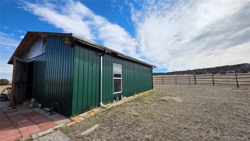 7155 Pine Bluff Ln, Pueblo, CO 81004