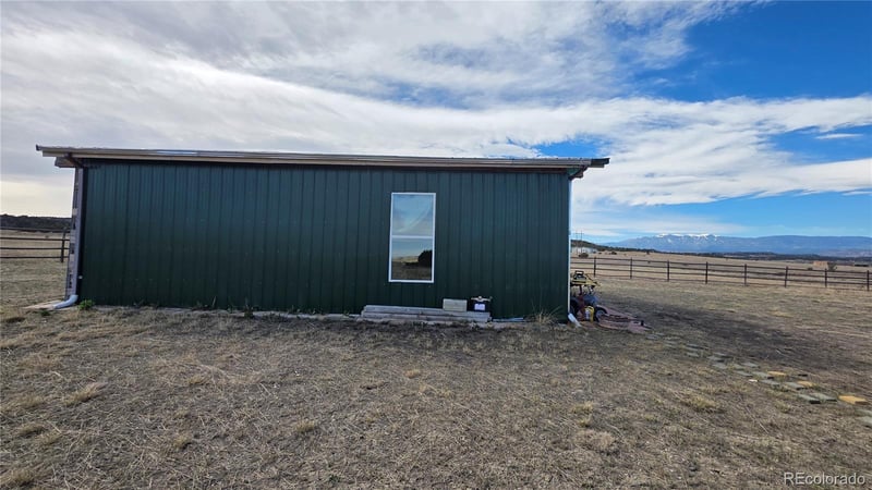 7155 Pine Bluff Ln, Pueblo, CO 81004