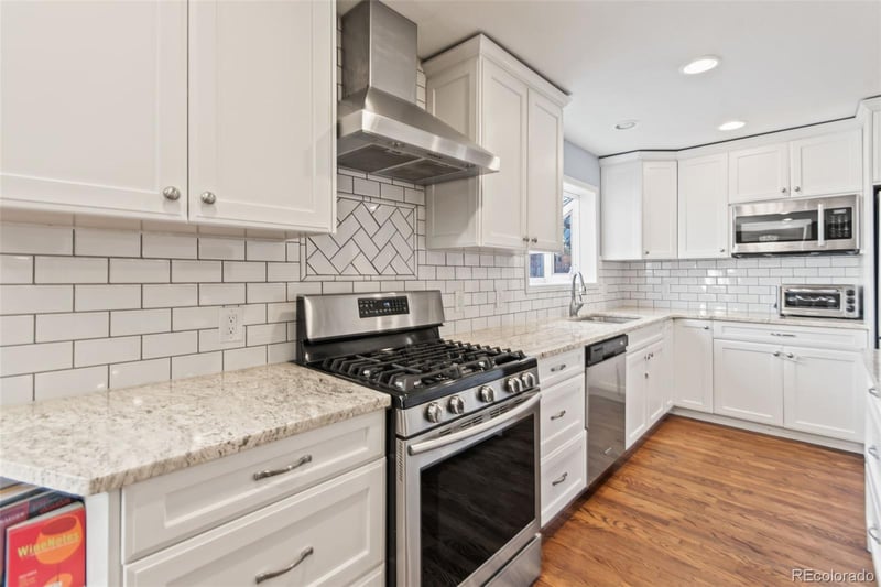 840 Dogwood Ave, Centennial, CO 80121