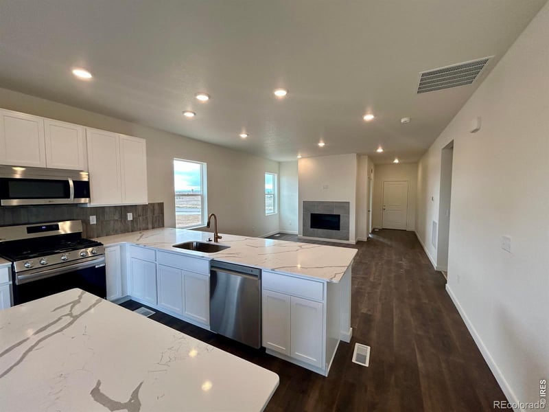 230 Buckboard Dr, Hudson, CO 80642