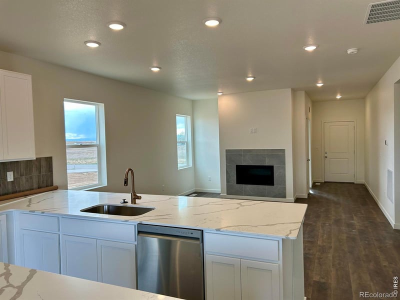 230 Buckboard Dr, Hudson, CO 80642