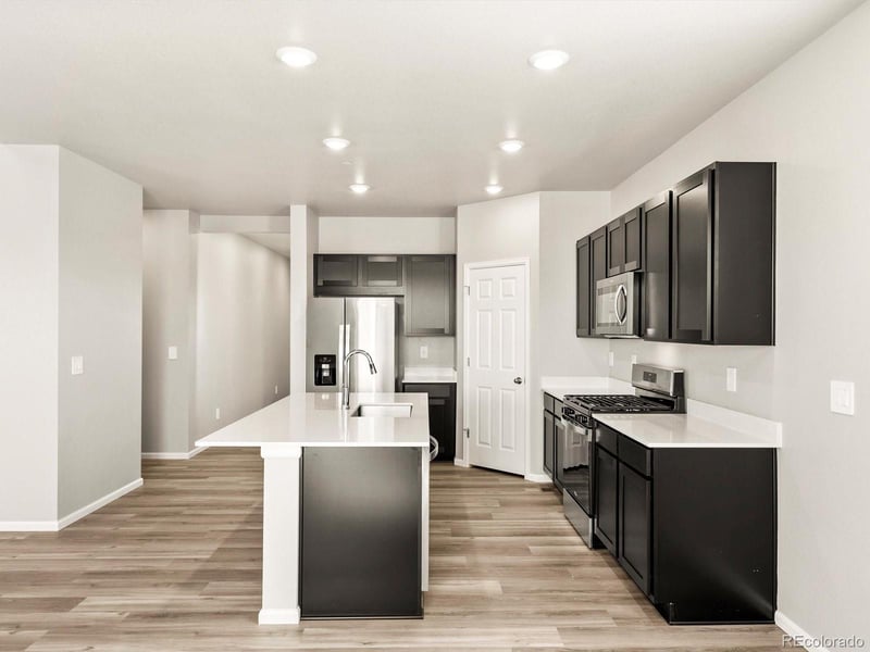 8938 Salida St, Commerce City, CO 80022