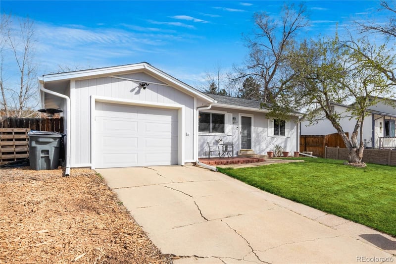 8787 Dover Cir, Arvada, CO 80005