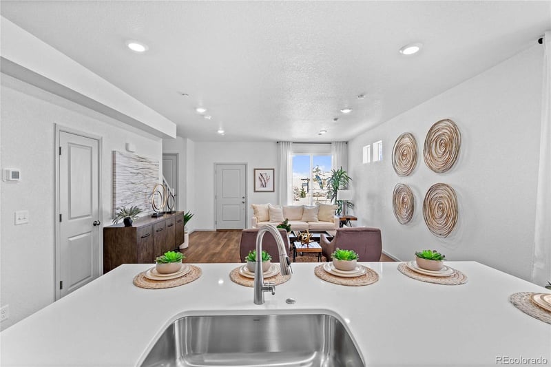 4618 Sicily St, Aurora, CO 80019
