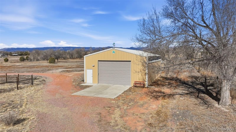 875 7th St, Penrose, CO 81240