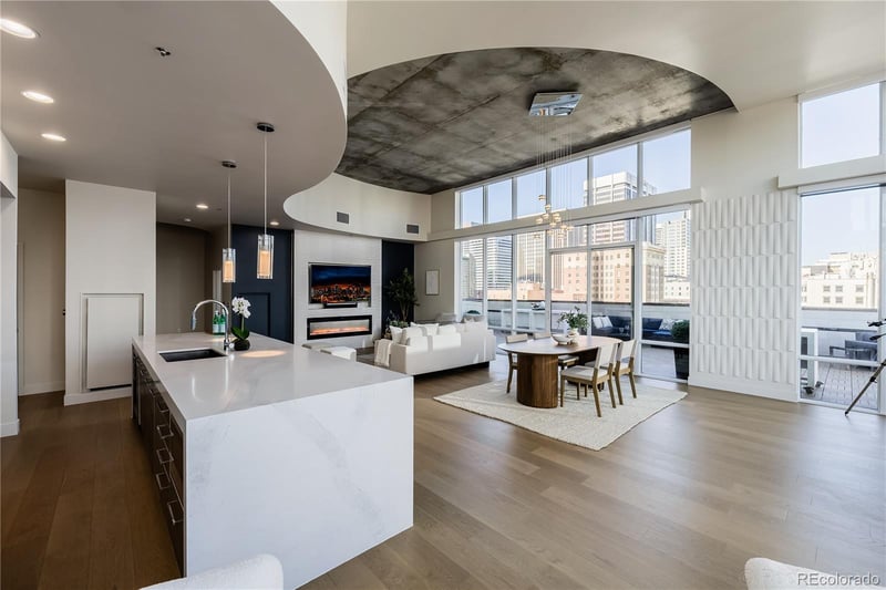 891 14th St #909, Denver, CO 80202