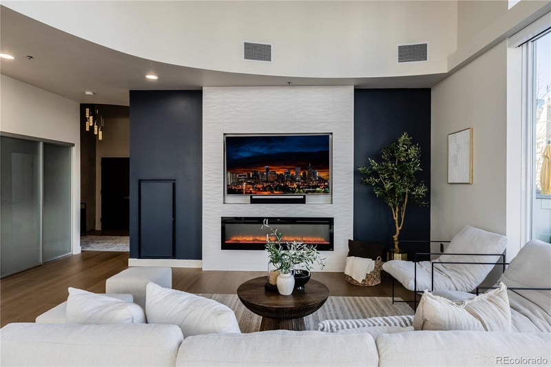 891 14th St #909, Denver, CO 80202