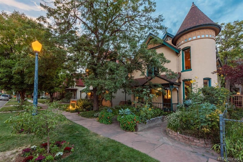 2147 Tremont Pl, Denver, CO 80205