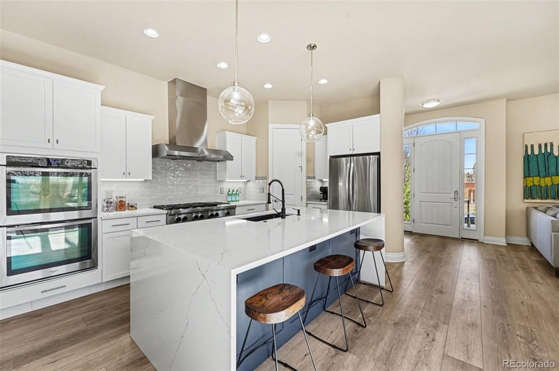 10197 Belvedere Ln, Lone Tree, CO 80124