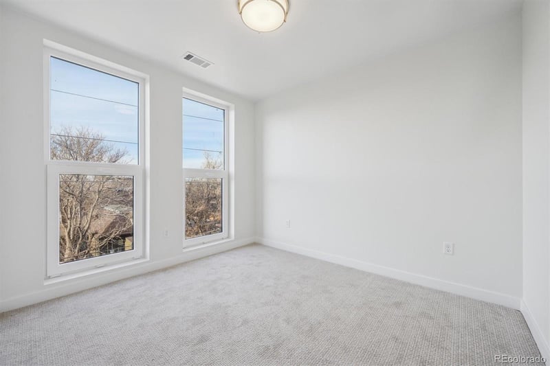 639 29th St #209, Denver, CO 80205