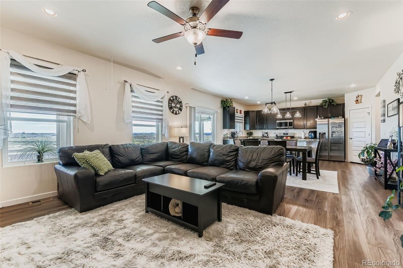 48 Chipeta Way, Lochbuie, CO 80603