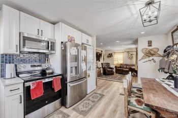 890 Nome St, Aurora, CO 80010