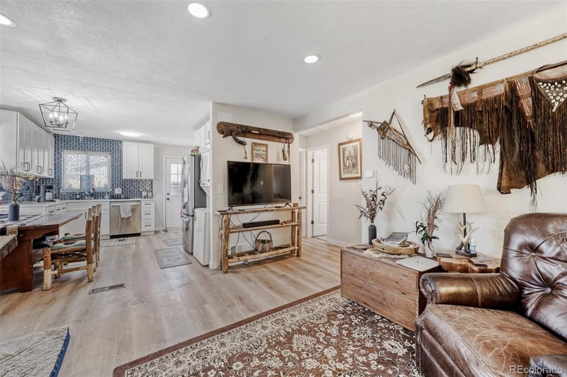 890 Nome St, Aurora, CO 80010