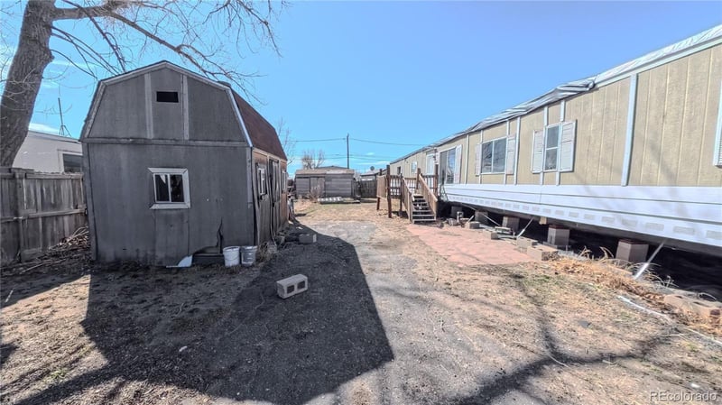 60 Royal M H Pk, Byers, CO 80103