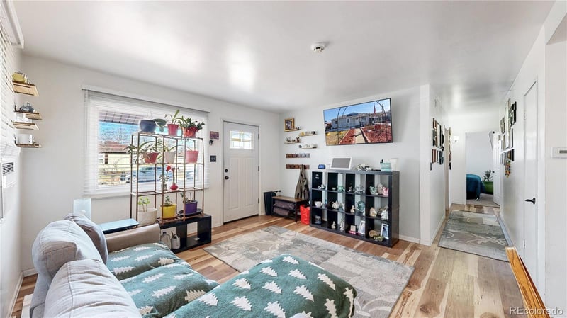 1960 Rowena St, Thornton, CO 80229