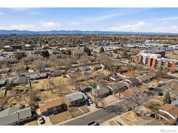943 Jamaica St, Aurora, CO 80012
