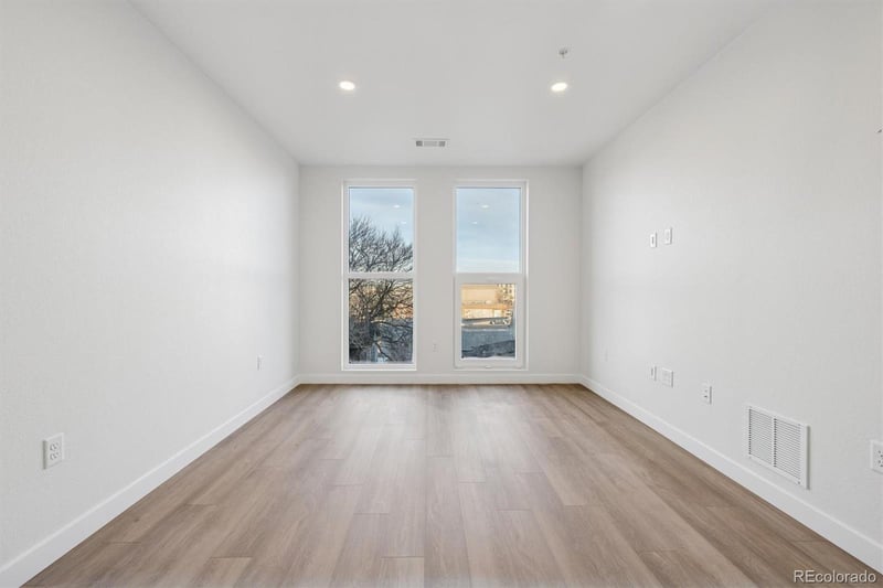 639 29th St #301, Denver, CO 80205