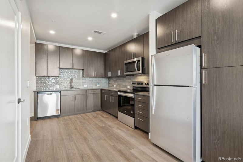 639 29th St #301, Denver, CO 80205