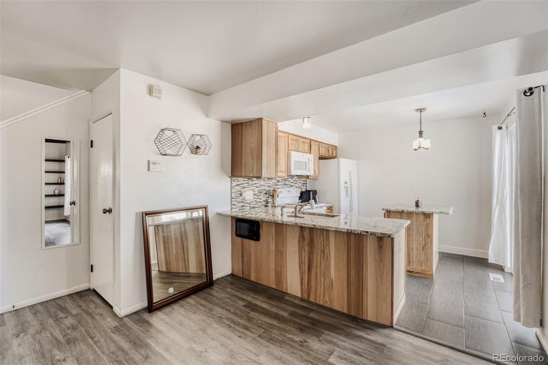 2621 Xanadu Way #B, Aurora, CO 80014