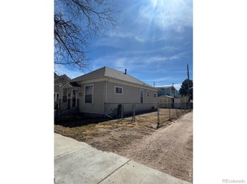 204 2nd Ave, La Salle, CO 80645
