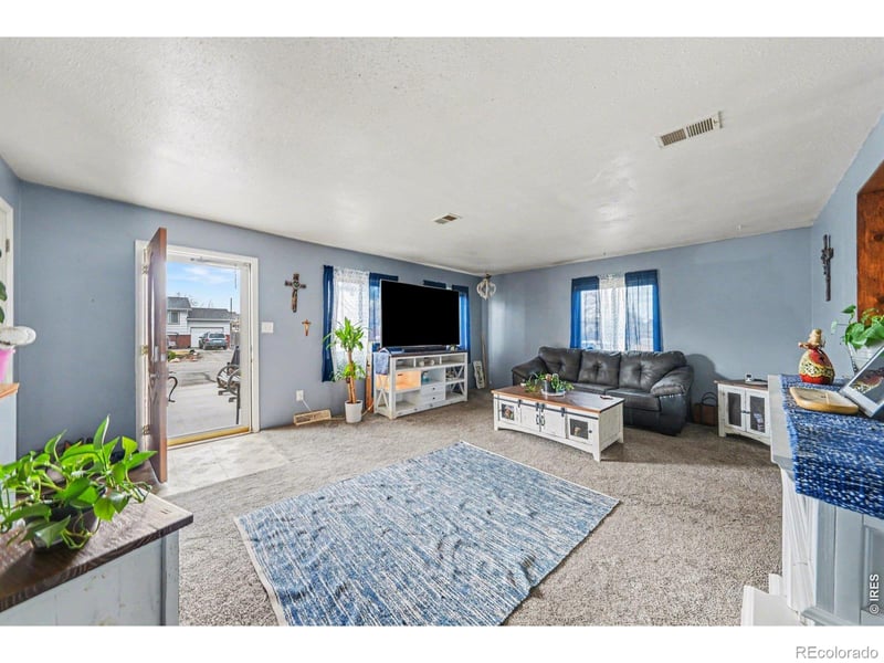 902 4th St, Pierce, CO 80650