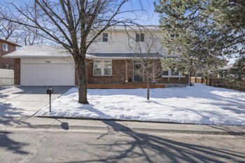 795 Moore St, Lakewood, CO 80226