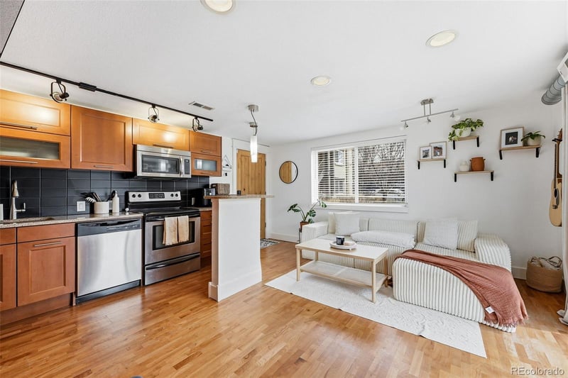 195 Pennsylvania St #107, Denver, CO 80209