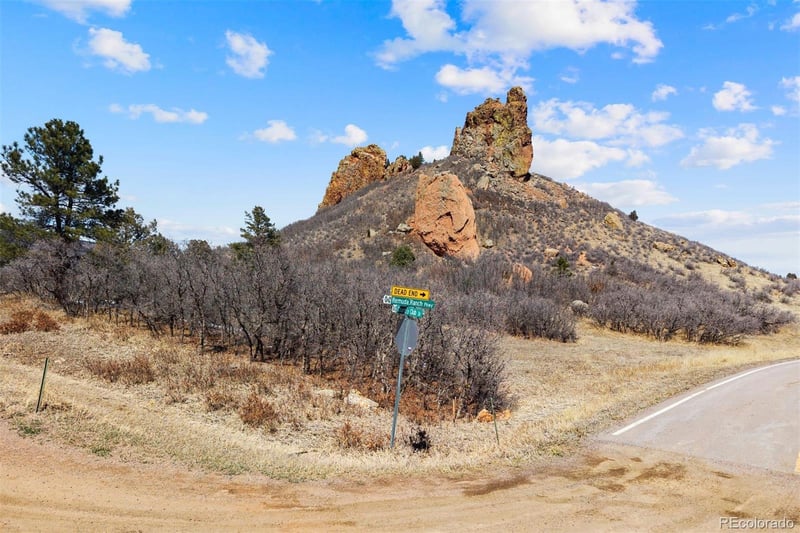 5939 Country Club Dr, Larkspur, CO 80118