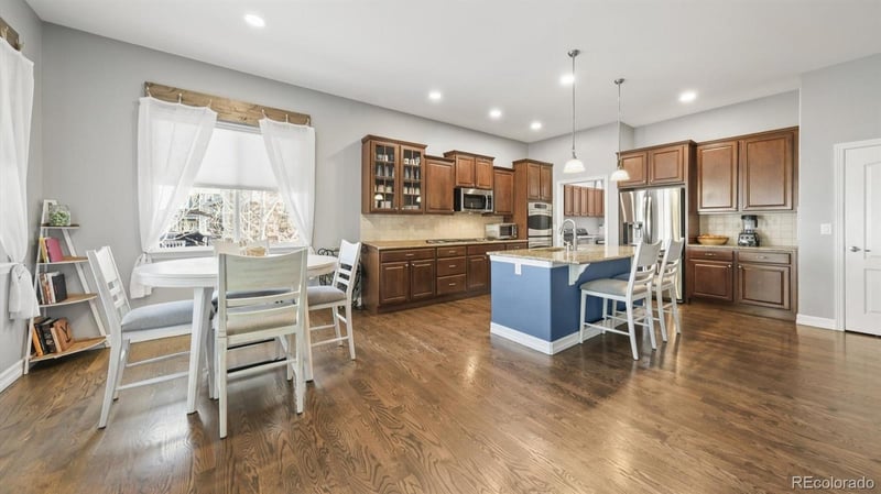 8169 Blackstone Pw, Aurora, CO 80016