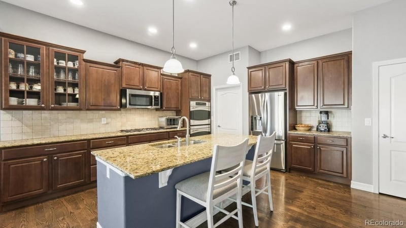 8169 Blackstone Pw, Aurora, CO 80016