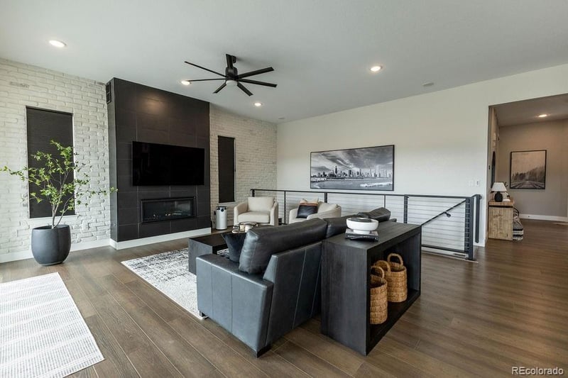 8677 Big Thompson St, Littleton, CO 80125