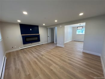 339 Ursula Way, Aurora, CO 80012