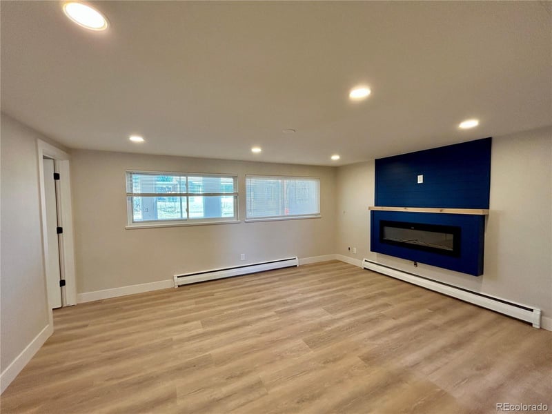 339 Ursula Way, Aurora, CO 80012