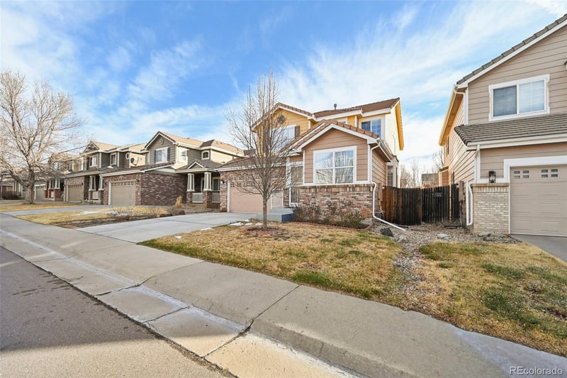7384 Memphis St, Aurora, CO 80016
