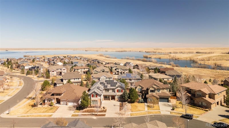 26746 E Peakview Dr, Aurora, CO 80016