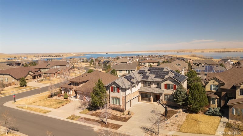 26746 E Peakview Dr, Aurora, CO 80016