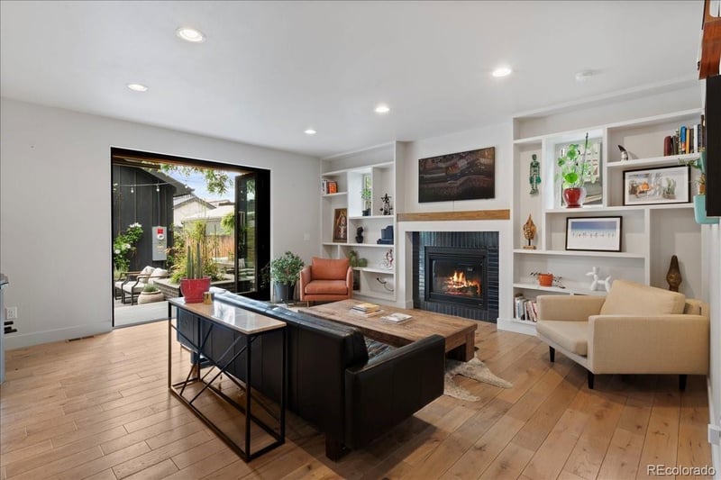 2533 N Emerson St, Denver, CO 80205