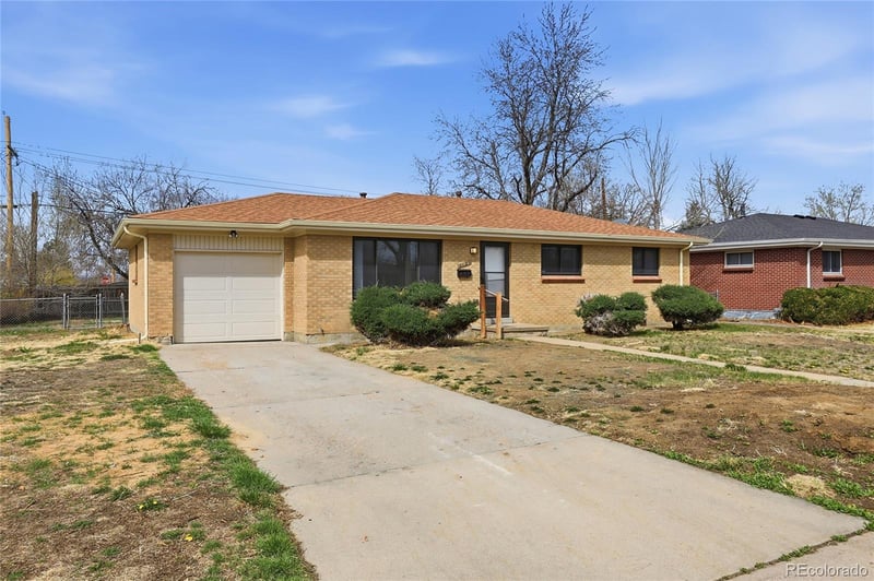 3101 Victor St, Aurora, CO 80011