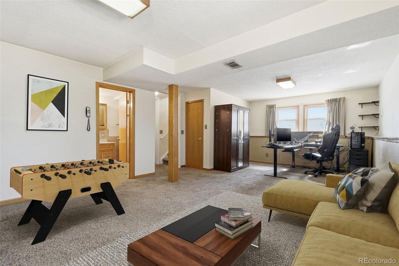 1554 Ervine Ave, Longmont, CO 80501