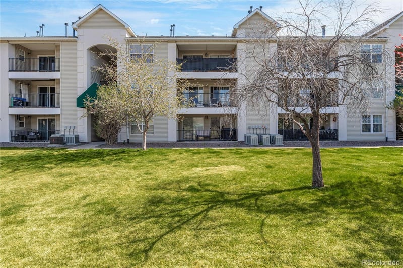 12304 Cross Dr #103, Littleton, CO 80127