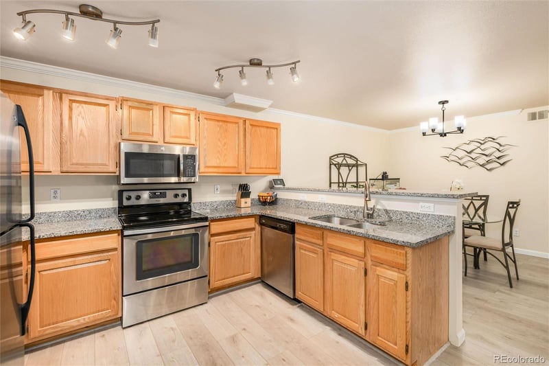 12304 Cross Dr #103, Littleton, CO 80127